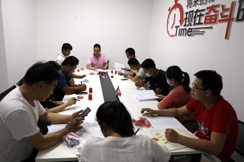 市商務局推動電商企業信用體系建設，組織簽訂跨境電子商務信用承諾書